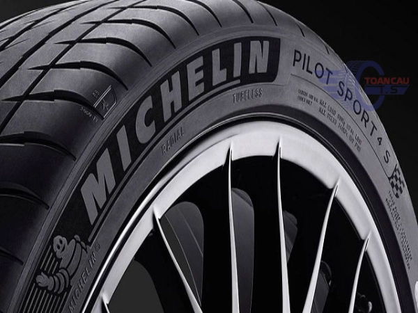 Lốp xe chuyên dành cho ô tô Michelin